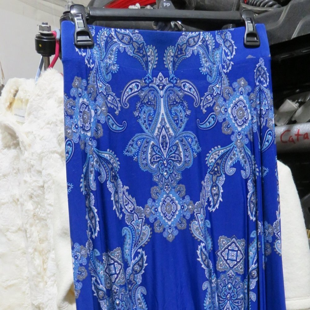 BOGO INC Blue Paisley Bohemian rhinestone embellished Maxi Skirt Size 6P Petite - Picture 1 of 5